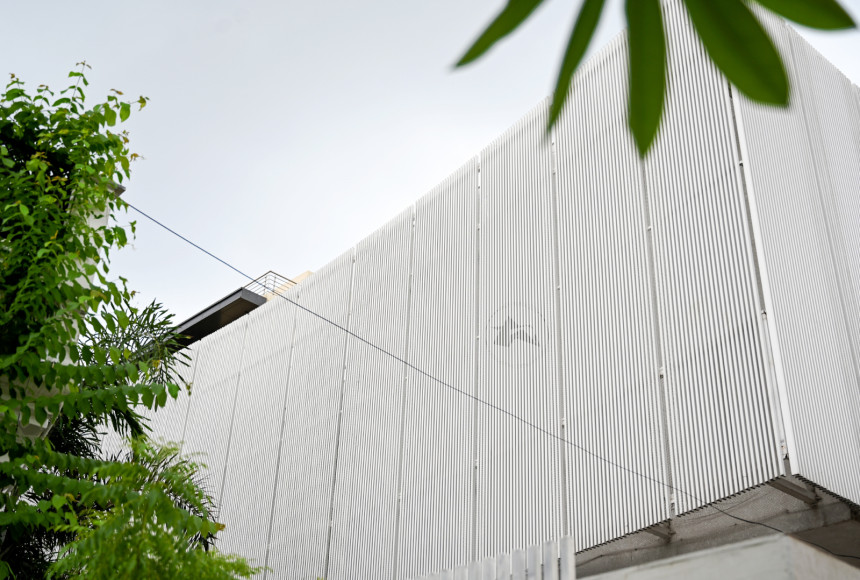 Axes in Excess Louvers: Precision-engineered solutions.