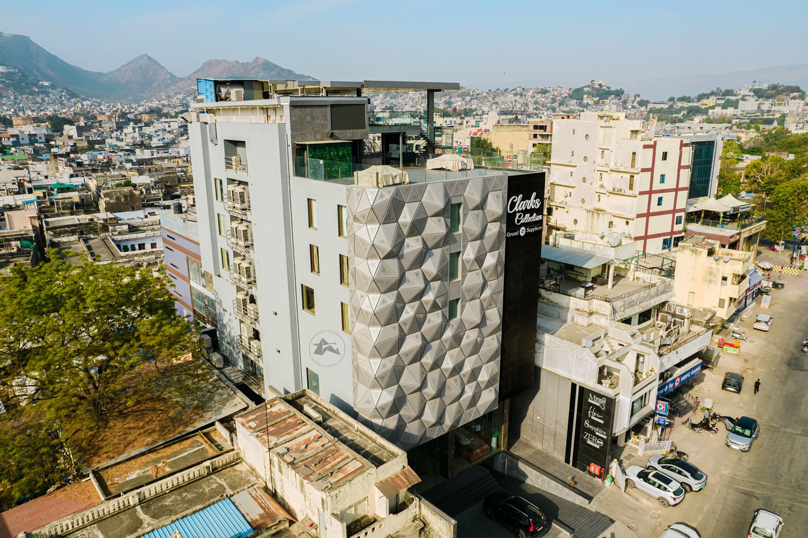 Luxury hotel facade design using origami concept by axes in exess