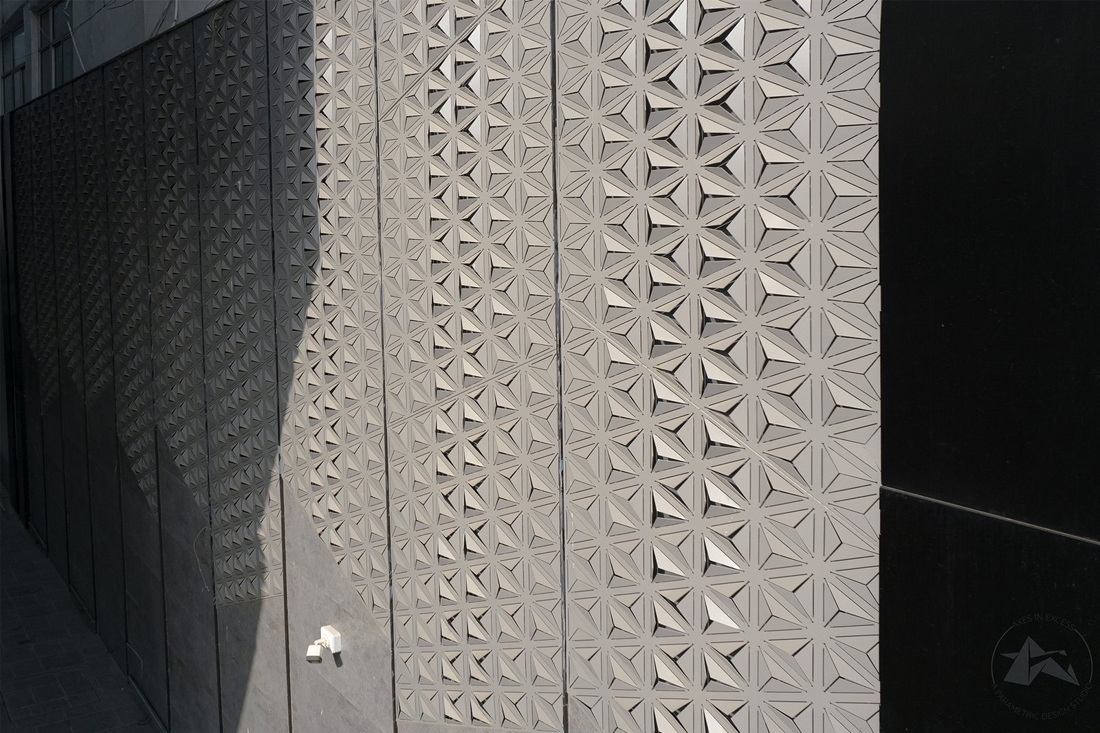 aluminium facade screen for boundary wall by axes in excess