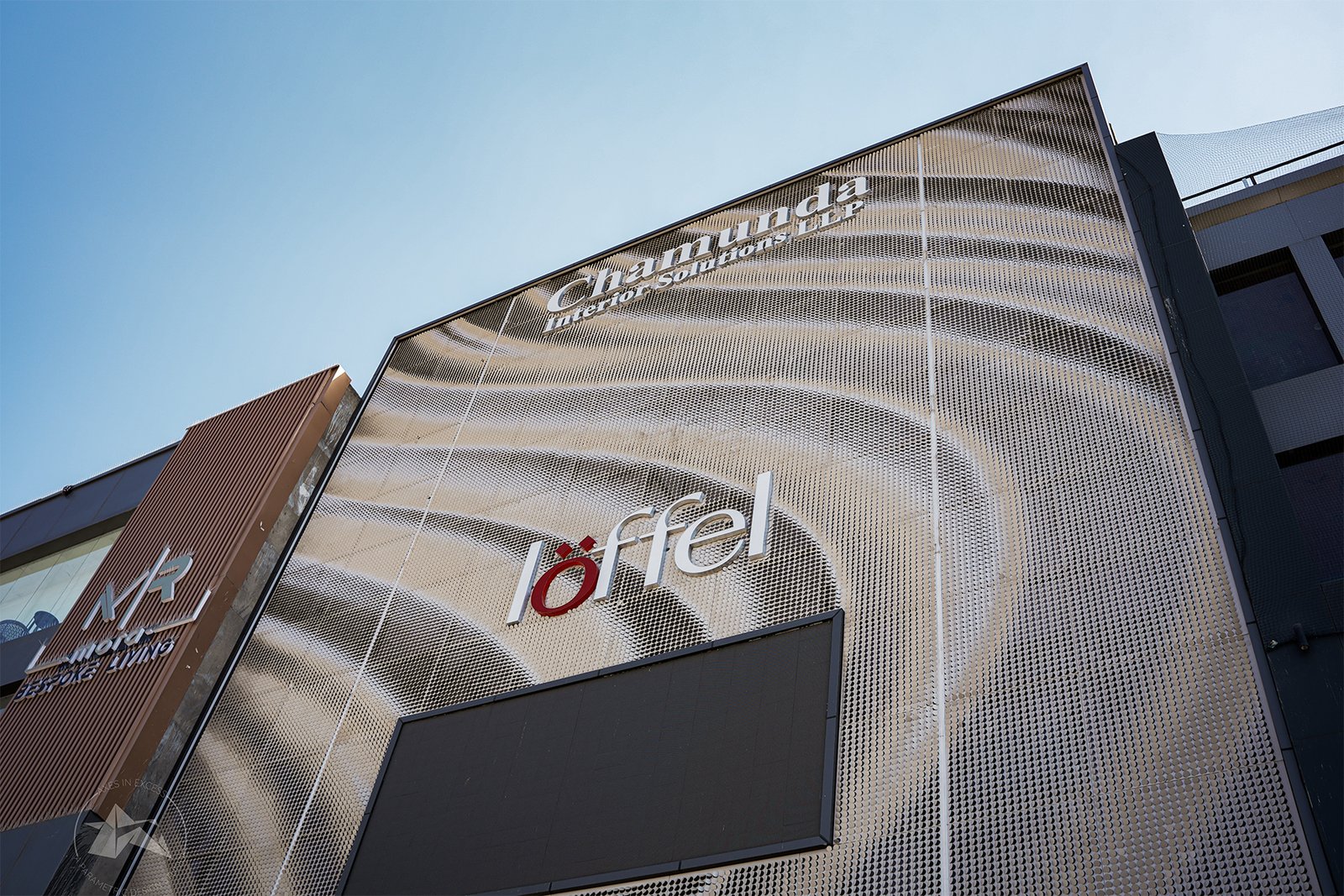 Modern metal facade design for commercial building in Jaipur