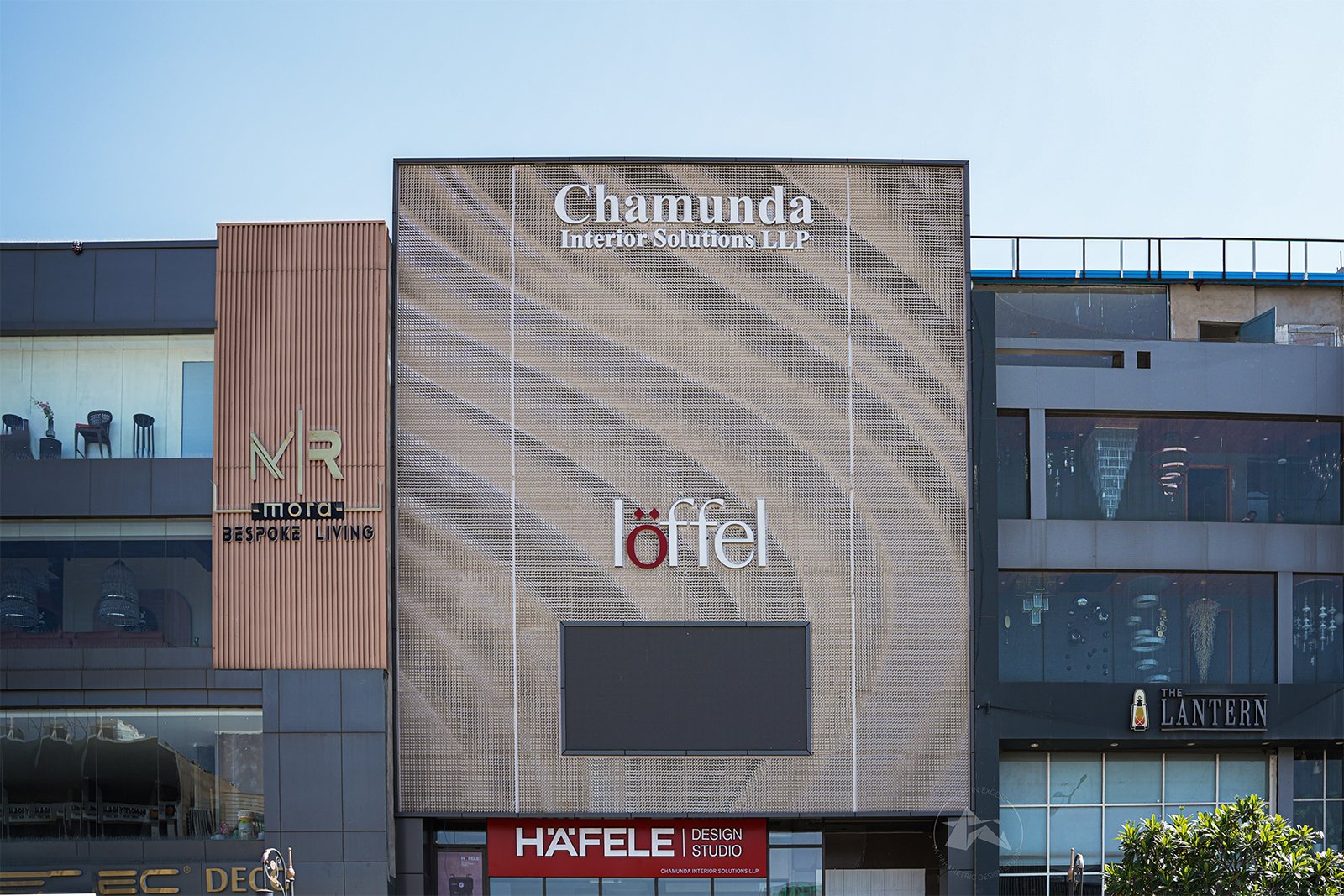 Wave-effect architectural facade design in Jaipur