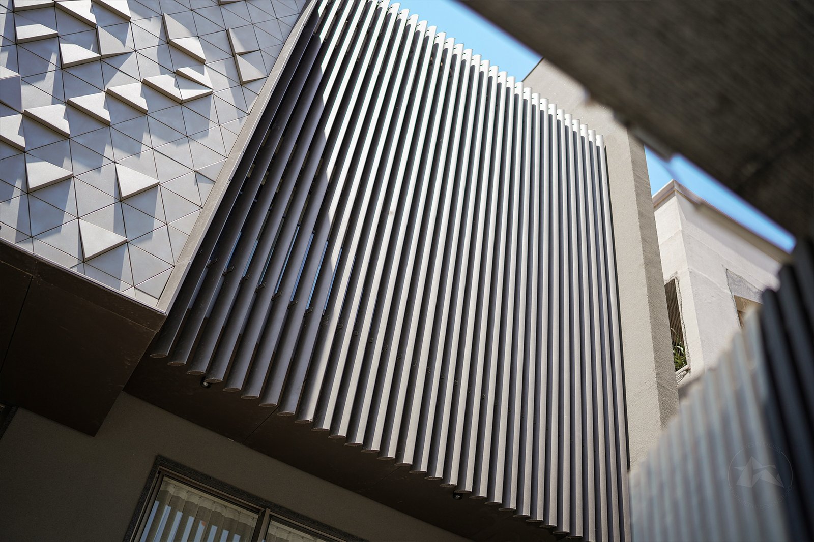 Architectural aluminium louvers for solar shading facade