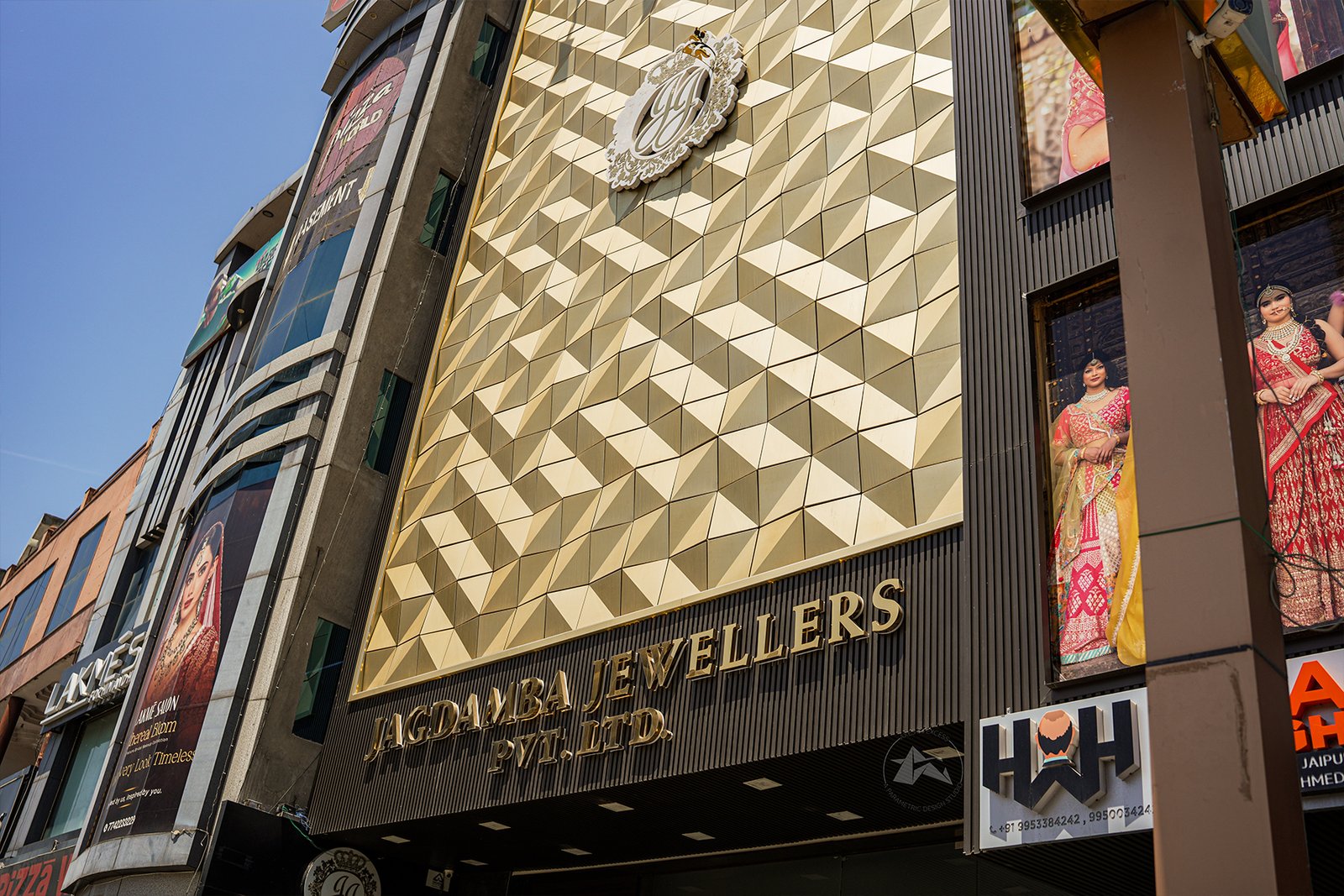 Contemporary showroom elevation with 3D facade panels